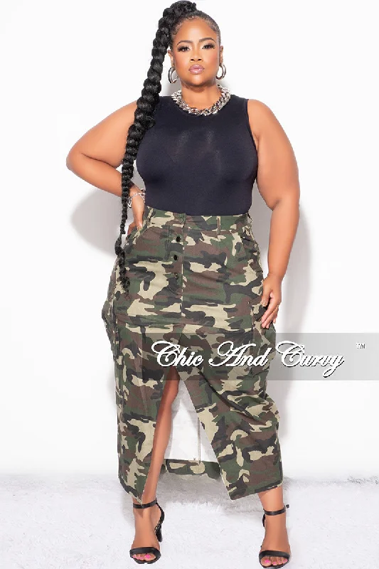 Final Sale Plus Size Cargo Skirt with Front Slit in Camouflage PrintLarge women's velvet tops